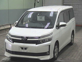 TOYOTA VOXY 2014