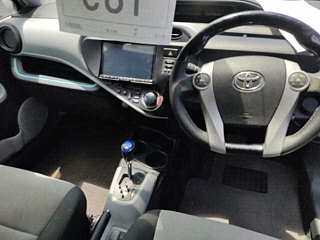 TOYOTA AQUA 2013