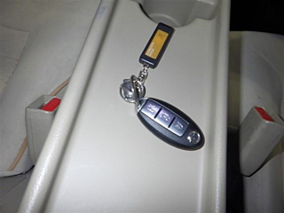 NISSAN SERENA 2009