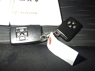 TOYOTA VOXY 2012