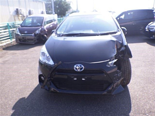 TOYOTA AQUA 2016