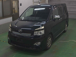 TOYOTA VOXY 2012