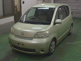TOYOTA PORTE 2011