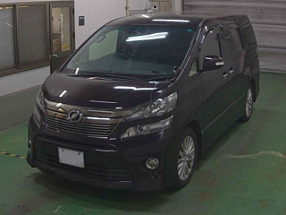 TOYOTA VELLFIRE 2013