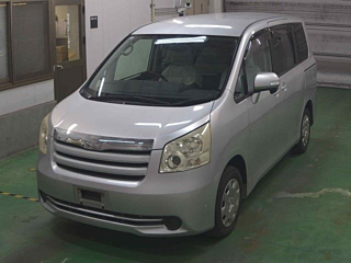 TOYOTA NOAH 2008