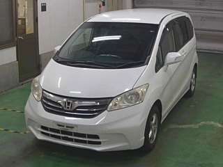 HONDA FREED 2013