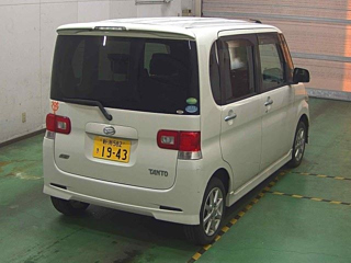 DAIHATSU TANTO 2012