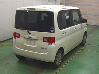 DAIHATSU TANTO 2010
