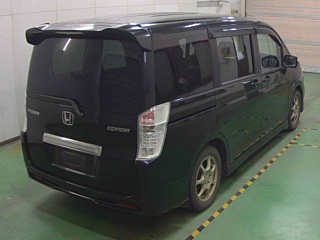 HONDA STEP WAGON 2010