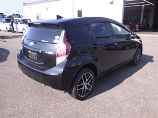 TOYOTA AQUA 2016