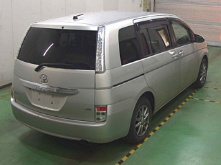 TOYOTA ISIS 2014