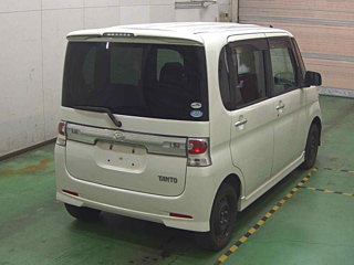 DAIHATSU TANTO 2010