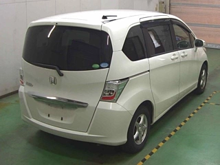 HONDA FREED 2013