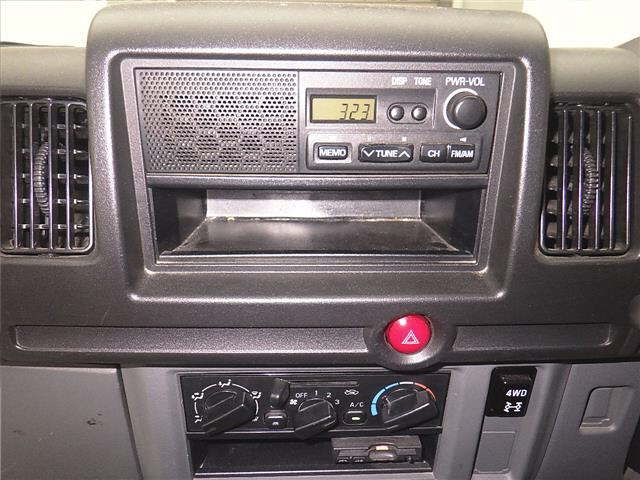 NISSAN CLIPPER VAN 2013