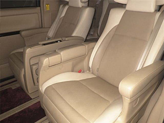 TOYOTA VELLFIRE 2014
