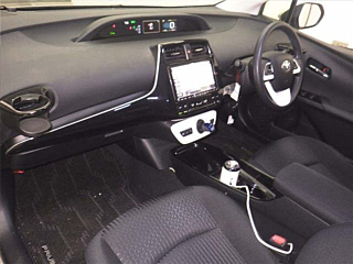 TOYOTA PRIUS 2018