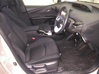 TOYOTA PRIUS 2018