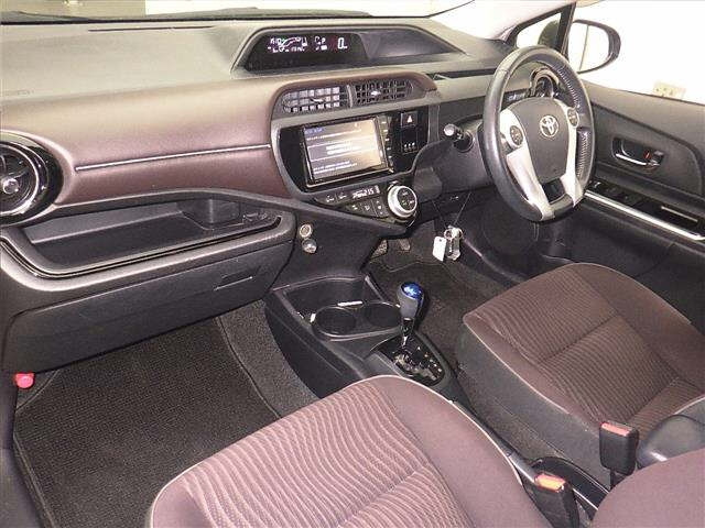 TOYOTA AQUA 2015