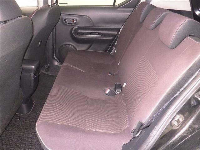 TOYOTA AQUA 2015