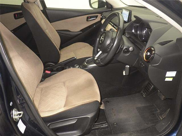MAZDA DEMIO 2016
