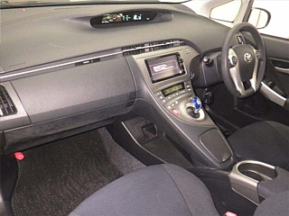 TOYOTA PRIUS 2014