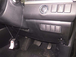 TOYOTA HARRIER 2017