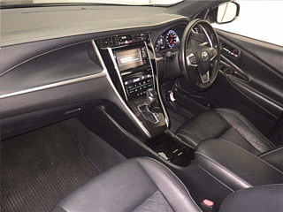 TOYOTA HARRIER 2017
