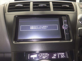 TOYOTA PRIUS ALPHA 2014