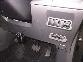 TOYOTA PRIUS ALPHA 2014