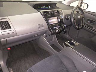 TOYOTA PRIUS ALPHA 2014
