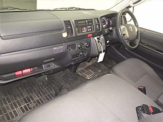 TOYOTA HIACE VAN 2019