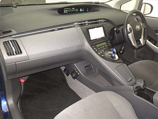 TOYOTA PRIUS 2011