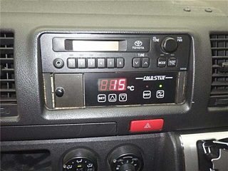 TOYOTA HIACE VAN 2019