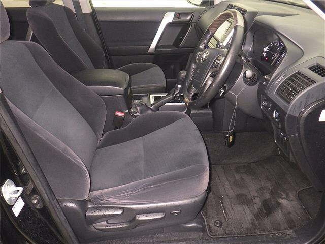 TOYOTA LAND CRUISER PRADO 2019