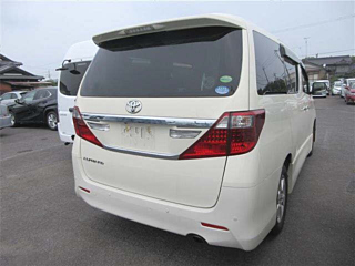 TOYOTA ALPHARD 2013
