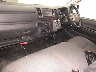 TOYOTA HIACE VAN 2020