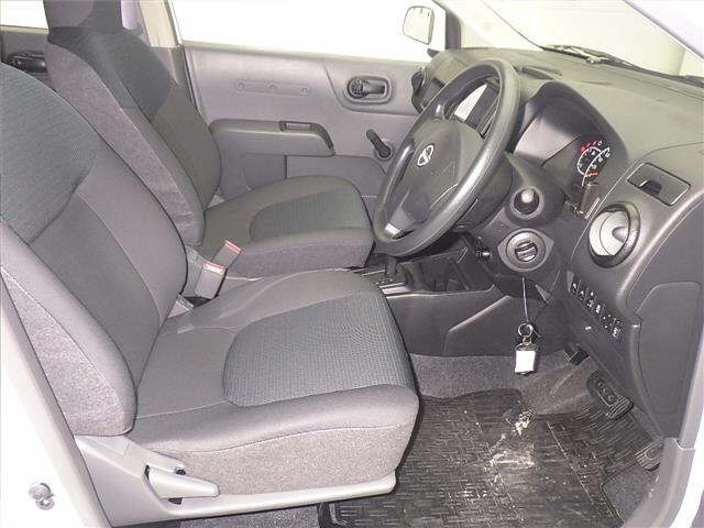 NISSAN AD 2024