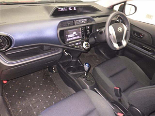 TOYOTA AQUA 2015