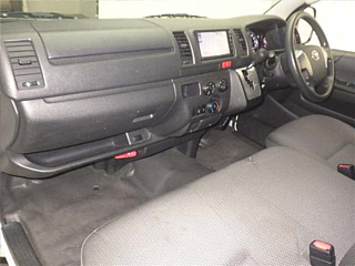 TOYOTA HIACE VAN 2019
