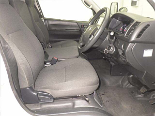 TOYOTA HIACE VAN 2019