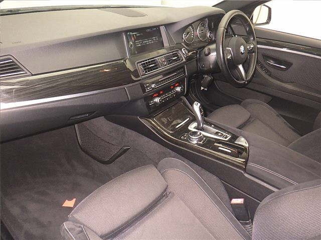 BMW 5 SERIES 2013