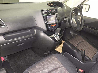 NISSAN SERENA 2015