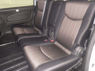NISSAN SERENA 2015