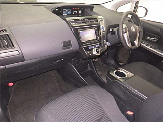 TOYOTA PRIUS ALPHA 2020