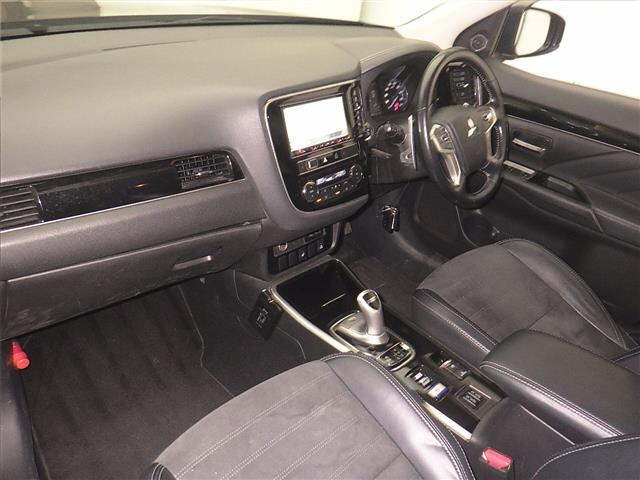 MITSUBISHI OUTLANDER PHEV 2018