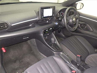 TOYOTA YARIS 2021