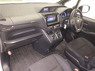 TOYOTA NOAH 2015