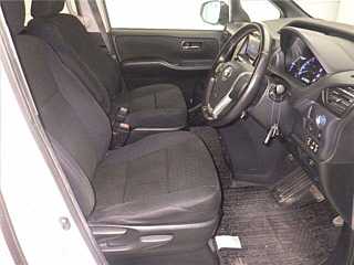 TOYOTA NOAH 2015