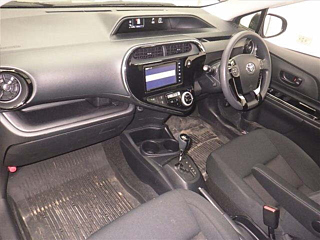 TOYOTA AQUA 2019