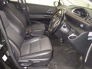 TOYOTA SIENTA 2018